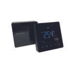 EasyComfort-494 wifi thermostaat met interface schuin achter elkaar